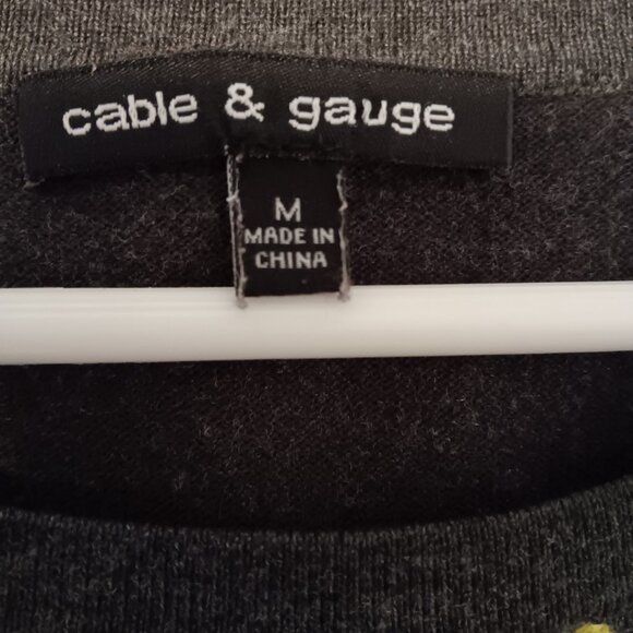 Cable & Gauge Sweater Size M - Picture 3 of 3